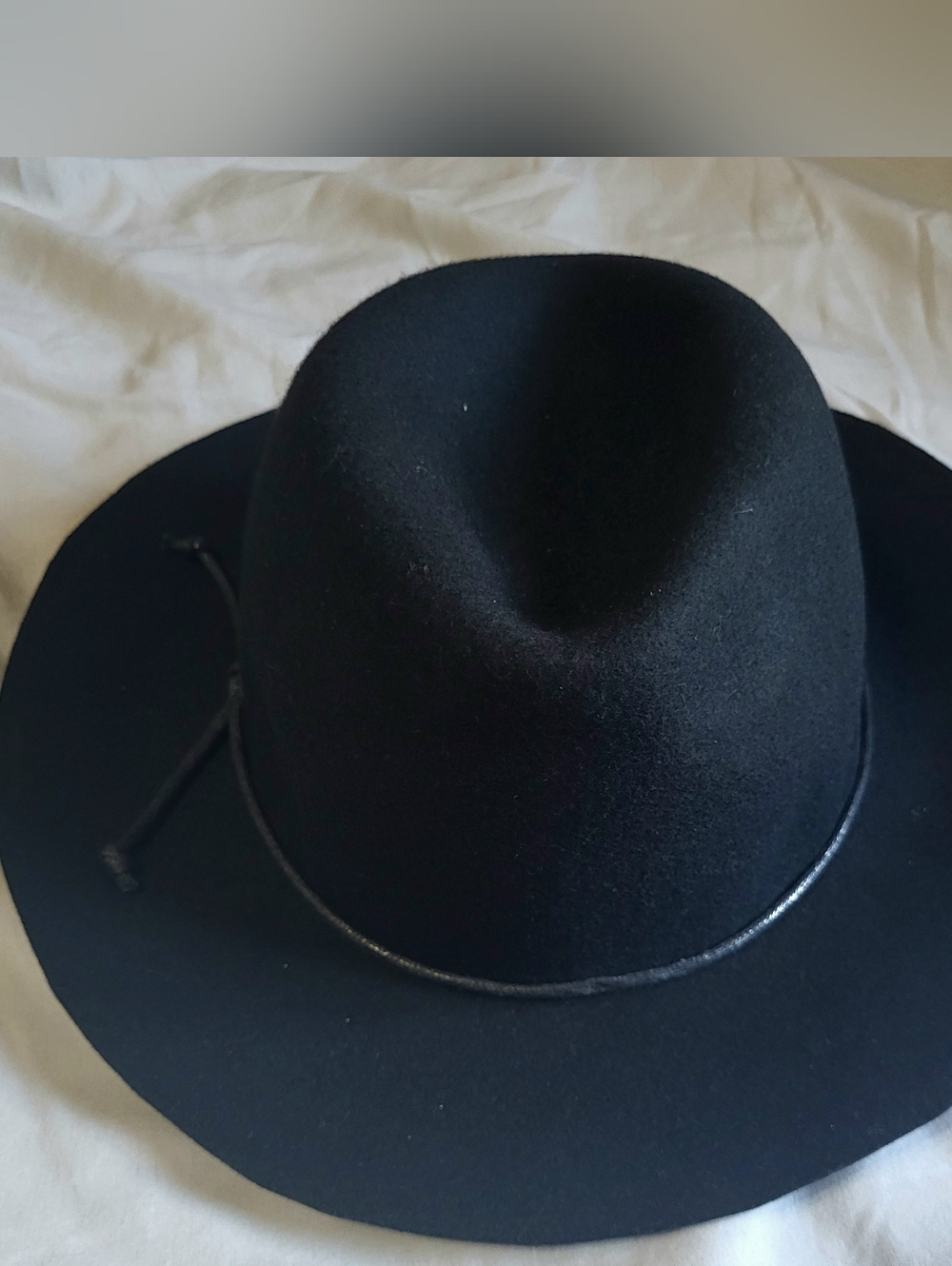 Womens Classic Black Felt Wide-Brim Hat